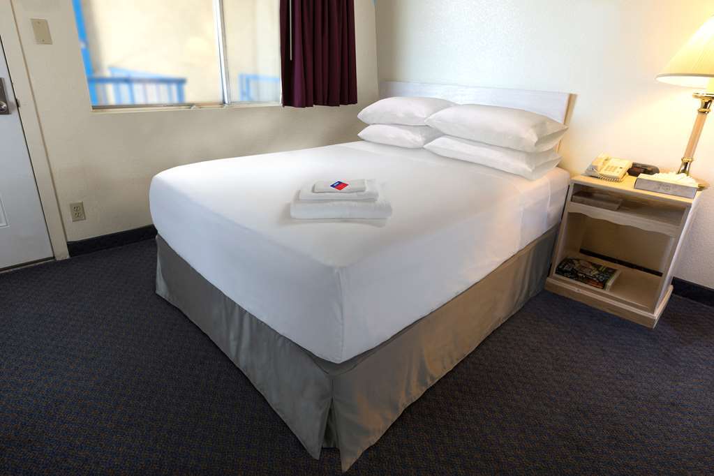 Americas Best Value Inn Woodward At 8Th St Habitación foto